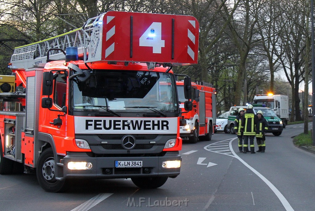 VU Kleintransporter KVB Bahn Koeln Ossendorf Westendstr JK P11.JPG